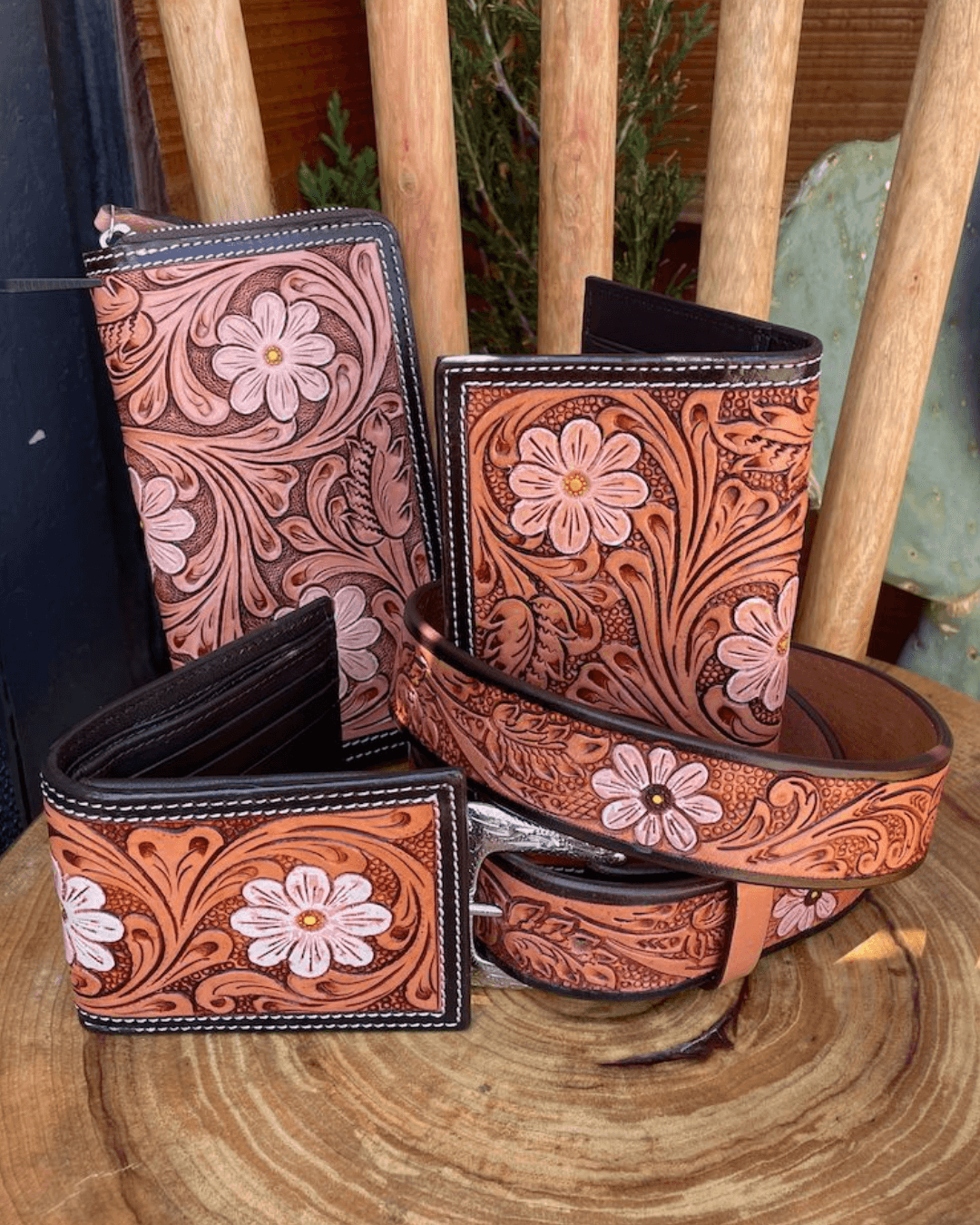 Outback King | Cowboy Wallet | Desert Daisy