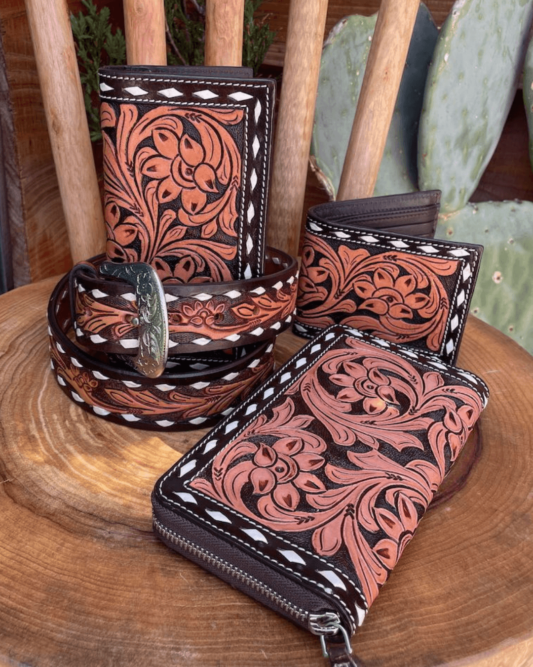 Outback King | Travel Wallet | Retro Buckstitch
